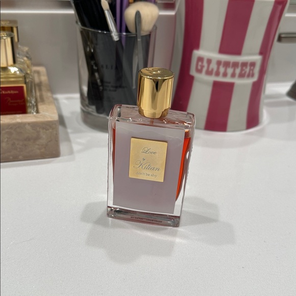 Kilian Love Don't Be Shy Perfume. 1.7oz - Picture 3 of 7